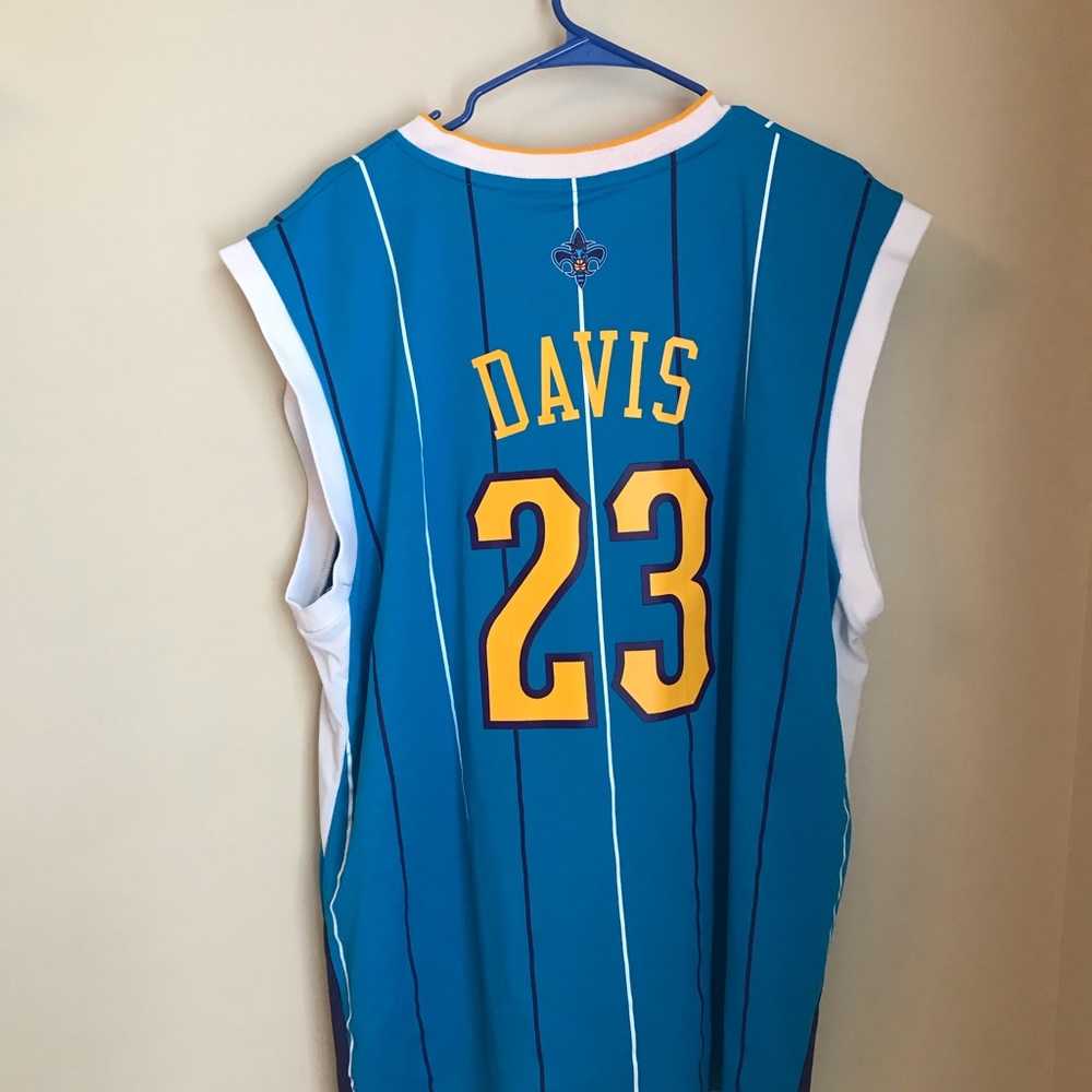 Vintage Pelicans Anthony Davis Jersey